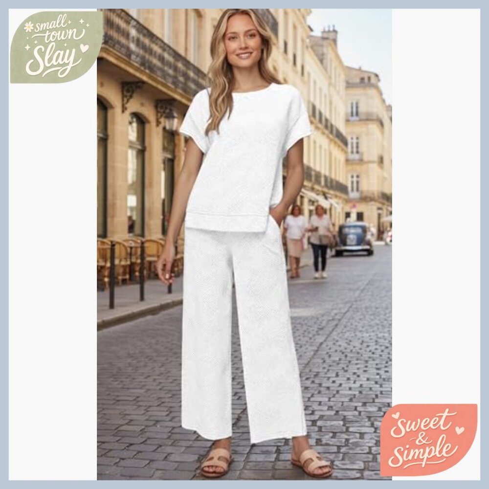 Large Soft Polyester Lounge Set Short Sleeve Top … - image 5